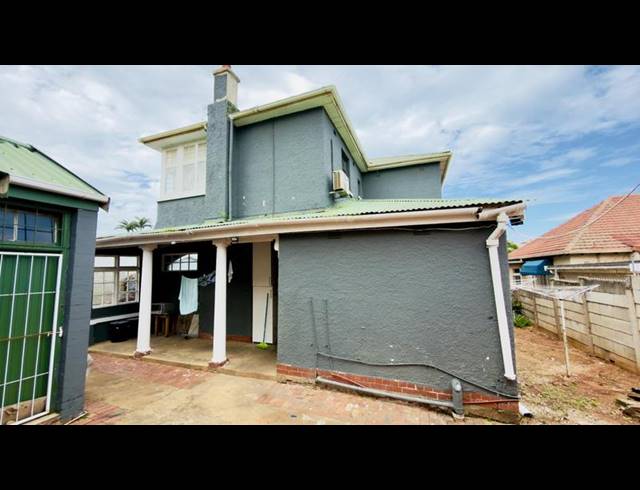 5 BEDROOM HOUSE FOR SALE IN UMBILO